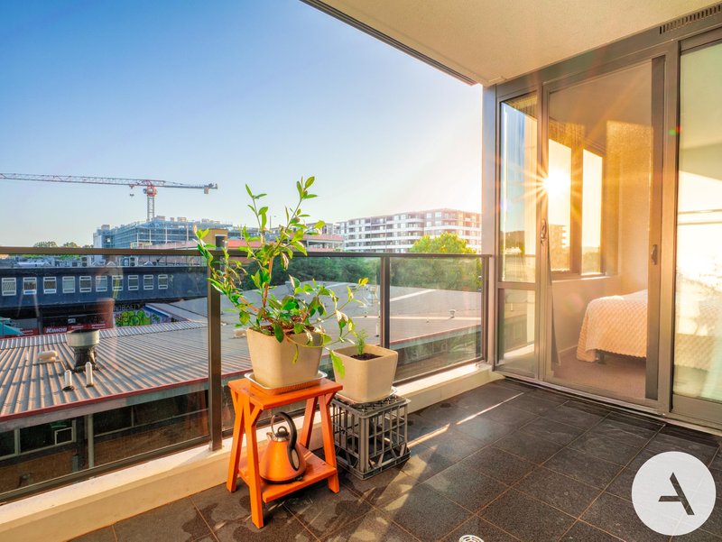 Photo - 89/26 Antill Street, Dickson ACT 2602 - Image 4