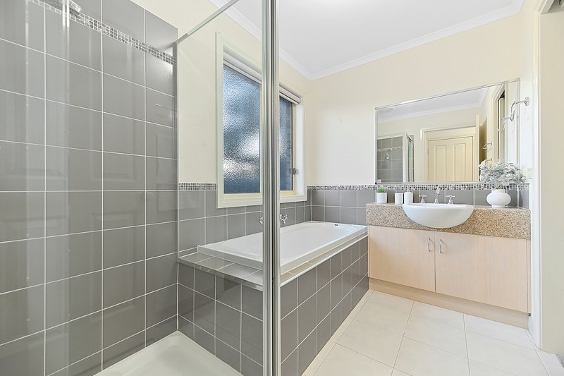 Photo - 8/95-101 Breens Road, Cranbourne West VIC 3977 - Image 8