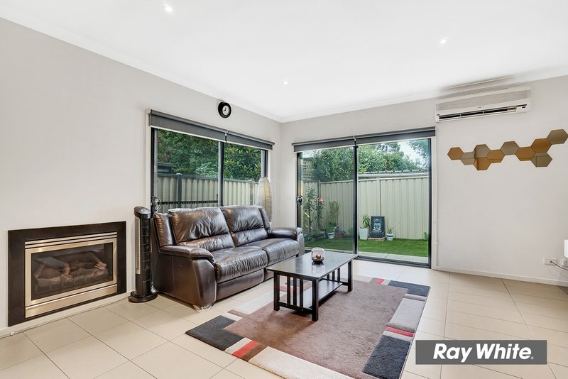 Photo - 8/958 Plenty Road, South Morang VIC 3752 - Image 5