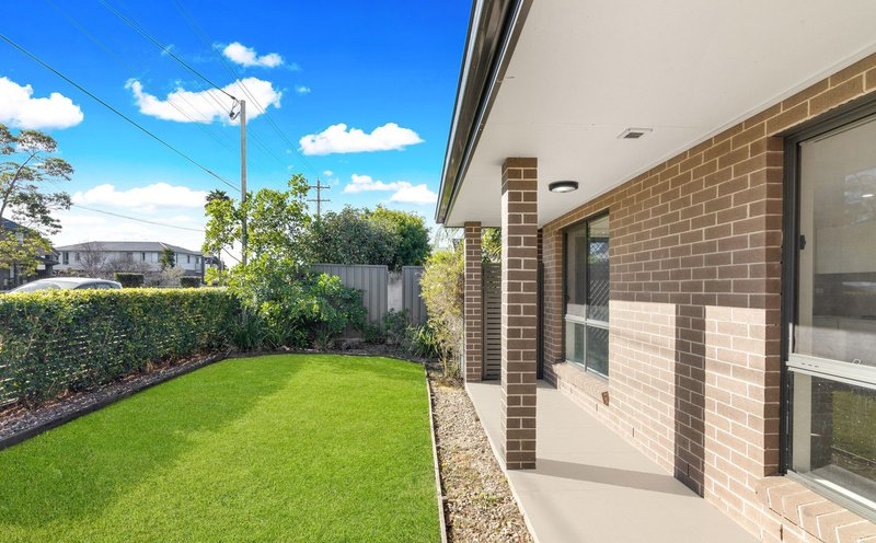 8/96 Adelaide Street, Oxley Park NSW 2760