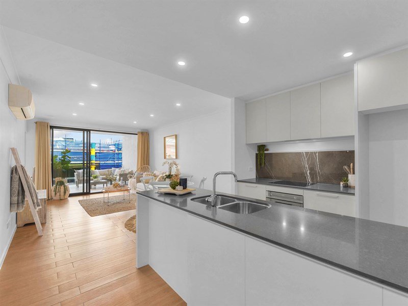 Photo - 8/96 Dobson Street, Ascot QLD 4007 - Image 5