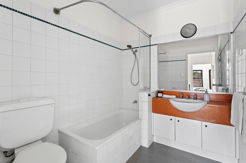Photo - 8/99-115 Flinders Street, Surry Hills NSW 2010 - Image 11