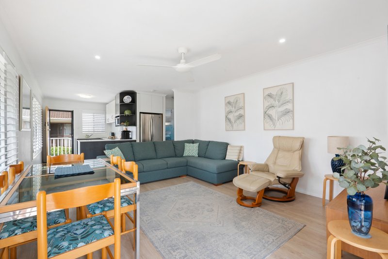 Photo - 8/999 Gold Coast Highway, Palm Beach QLD 4221 - Image 3