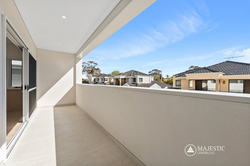 Photo - 89D Macleod Road, Applecross WA 6153 - Image 12