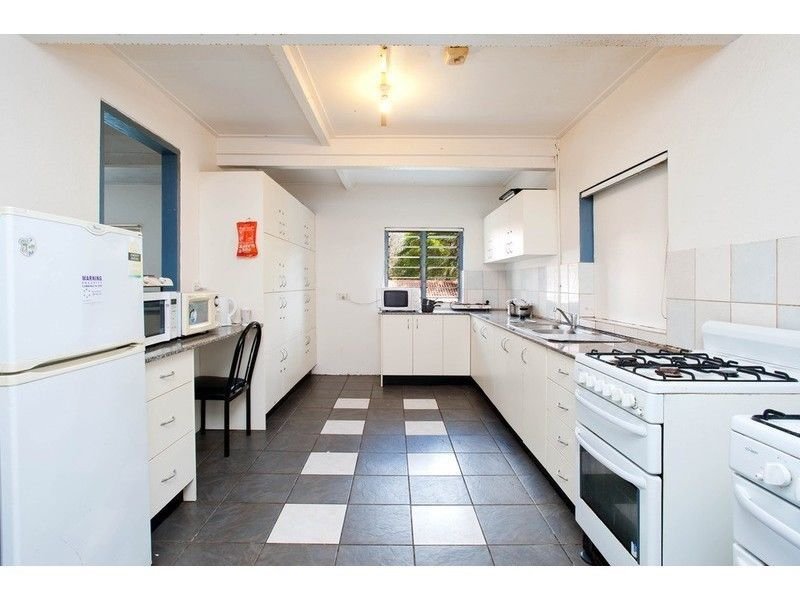 Photo - 8A 493 Moggill Road, Indooroopilly QLD 4068 - Image 3