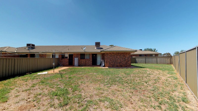 Photo - 8A & 8B John Glenn Place, Dubbo NSW 2830 - Image 2