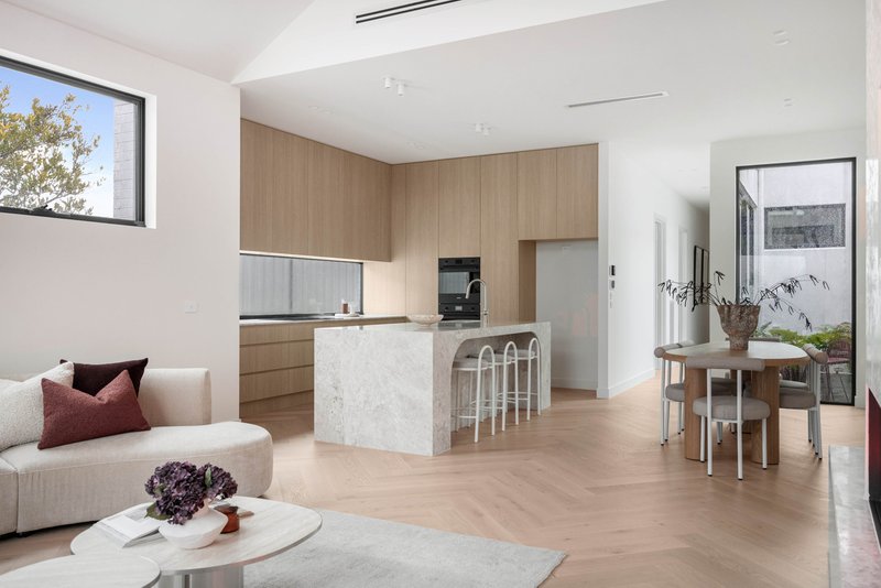 Photo - 8A Army Avenue, Reservoir VIC 3073 - Image 4