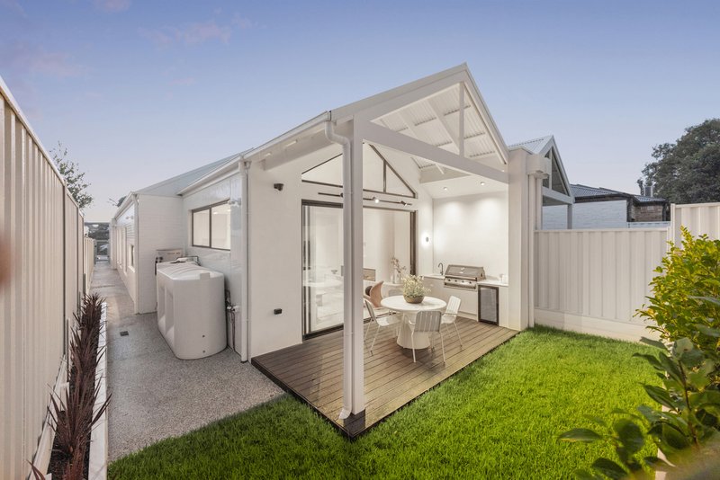 Photo - 8A Army Avenue, Reservoir VIC 3073 - Image 16