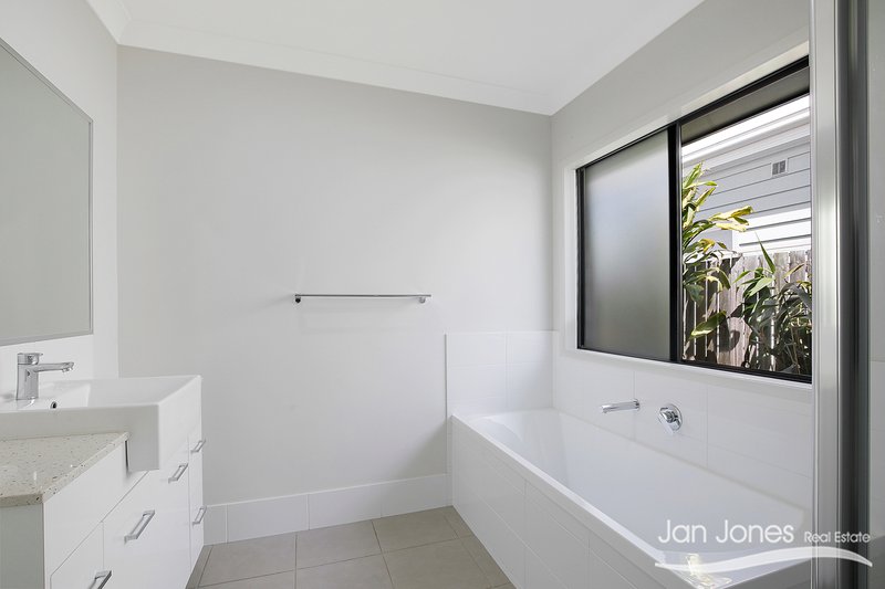 Photo - 8a Barron Rd , Margate QLD 4019 - Image 17