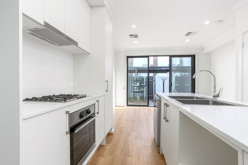 Photo - 8a Barry Drive, Findon SA 5023 - Image 3