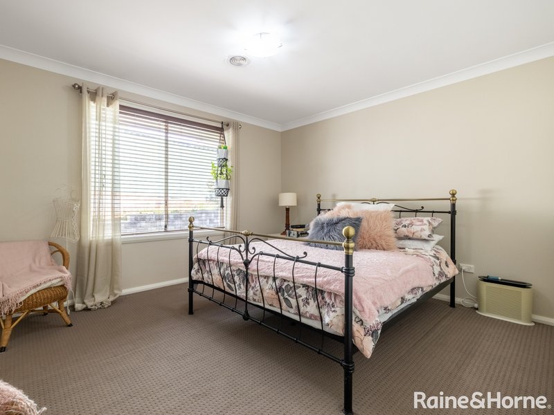 Photo - 8A Blaxland Drive, Llanarth NSW 2795 - Image 7