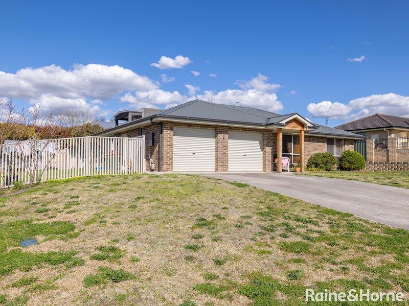 Photo - 8A Blaxland Drive, Llanarth NSW 2795 - Image 15