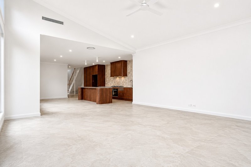 Photo - 8A Booth Street, Westmead NSW 2145 - Image 16
