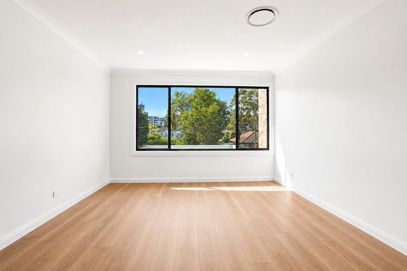 Photo - 8A Booth Street, Westmead NSW 2145 - Image 17