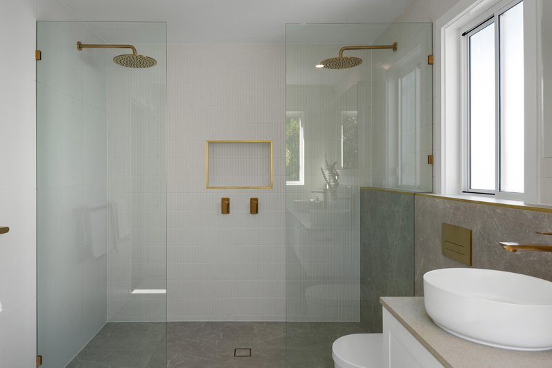 Photo - 8A Buckland Road, Everton Hills QLD 4053 - Image 25