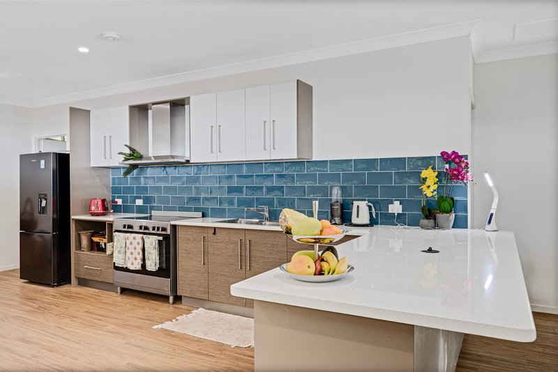 Photo - 8a Burnett Place, Tewantin QLD 4565 - Image 2