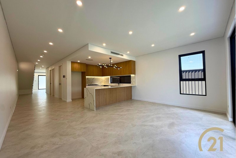 Photo - 8A Clarence Street, Canley Heights NSW 2166 - Image 3