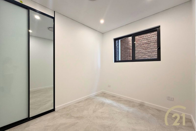 Photo - 8A Clarence Street, Canley Heights NSW 2166 - Image 5