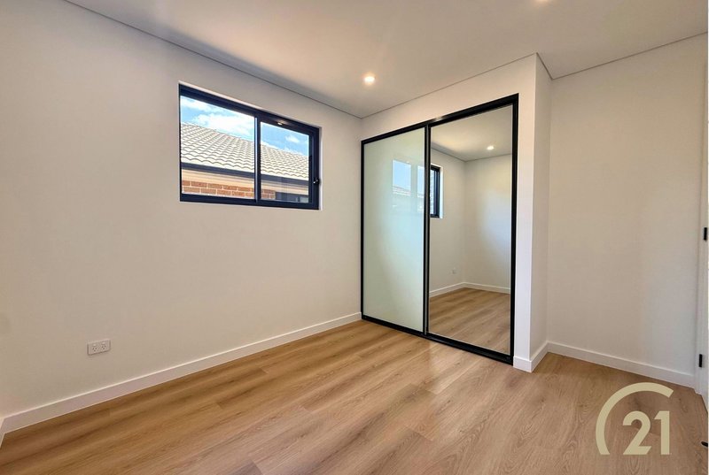 Photo - 8A Clarence Street, Canley Heights NSW 2166 - Image 11