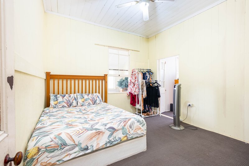 Photo - 8A Cole Street, Booval QLD 4304 - Image 6