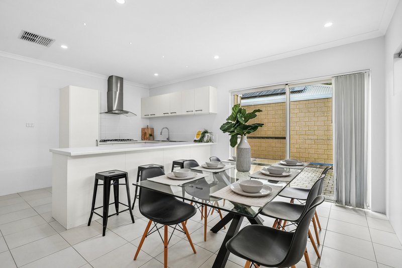 Photo - 8A Cunnington Way, Queens Park WA 6107 - Image 2