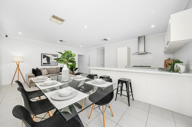 Photo - 8A Cunnington Way, Queens Park WA 6107 - Image 3