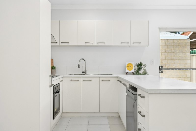Photo - 8A Cunnington Way, Queens Park WA 6107 - Image 8