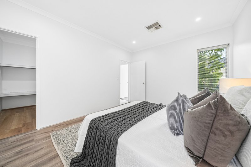Photo - 8A Cunnington Way, Queens Park WA 6107 - Image 10