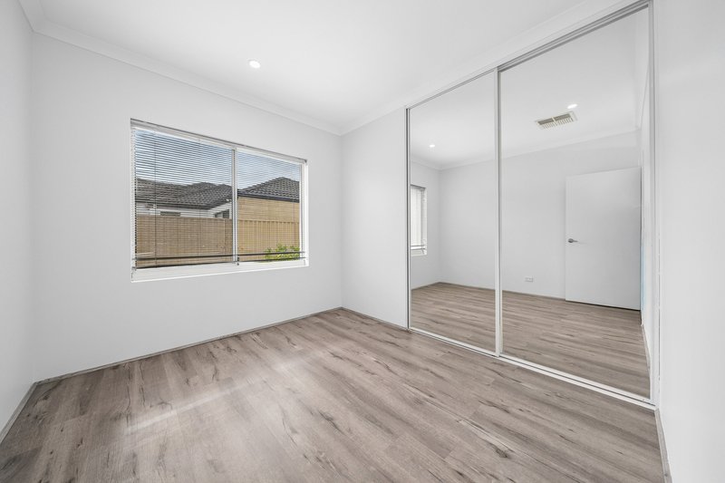 Photo - 8A Cunnington Way, Queens Park WA 6107 - Image 12