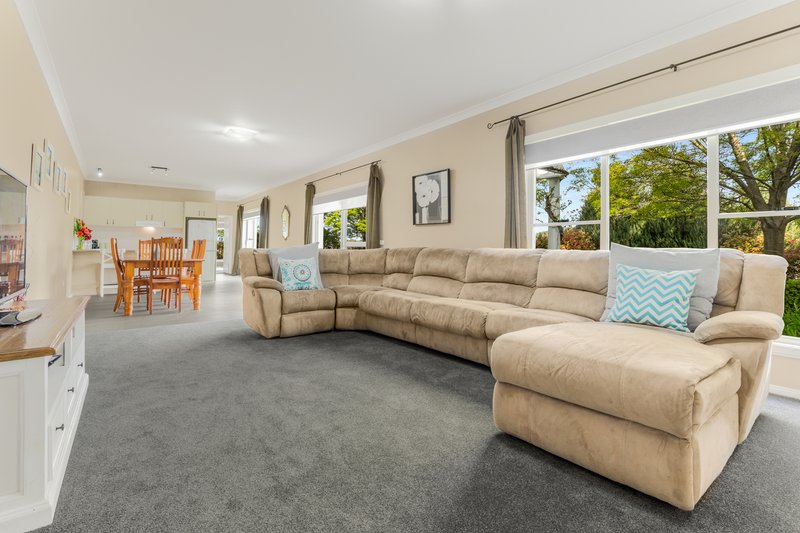 Photo - 8a Delaware Cres , Robin Hill NSW 2795 - Image 16