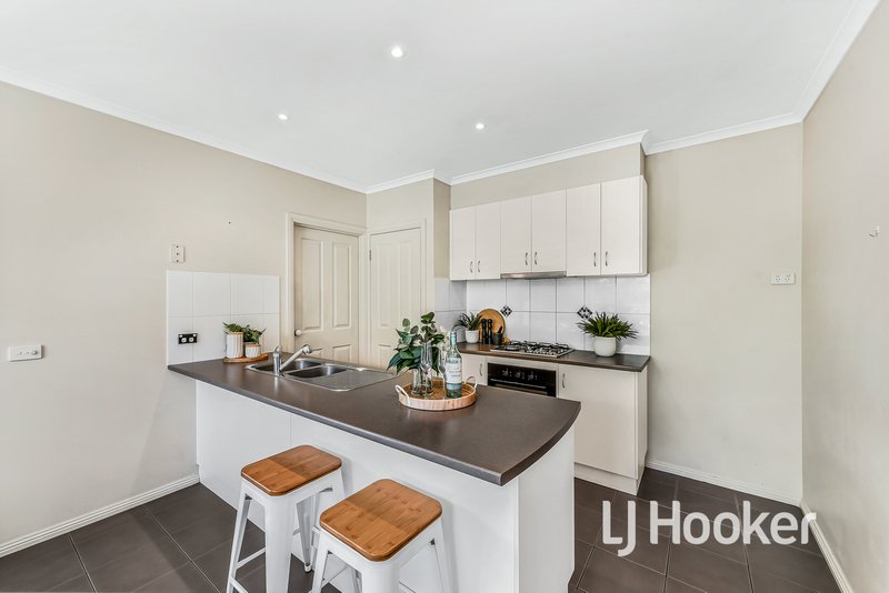 Photo - 8A Ebony Drive, Pakenham VIC 3810 - Image 2