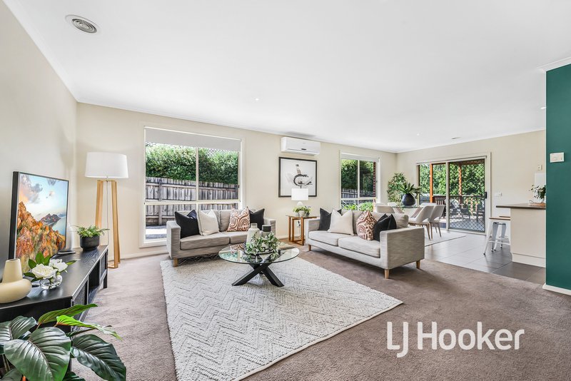 Photo - 8A Ebony Drive, Pakenham VIC 3810 - Image 4