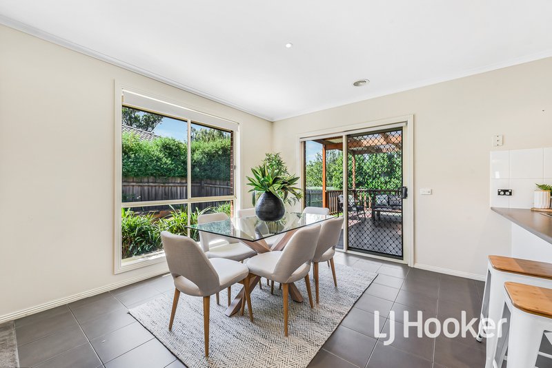 Photo - 8A Ebony Drive, Pakenham VIC 3810 - Image 5