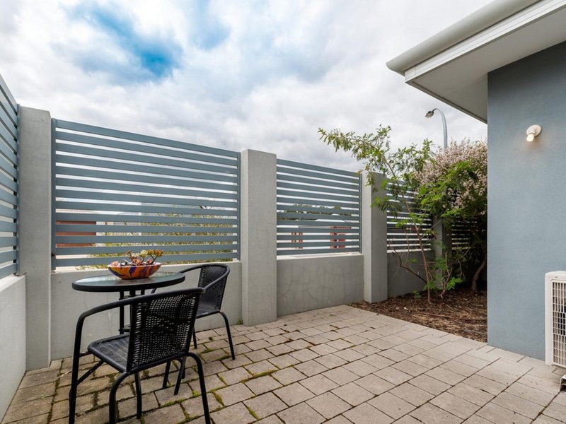 Photo - 8a Ensign Way, Ellenbrook WA 6069 - Image 7