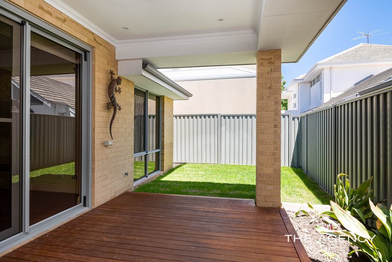 Photo - 8A Ferndene Mews, Hillarys WA 6025 - Image 12