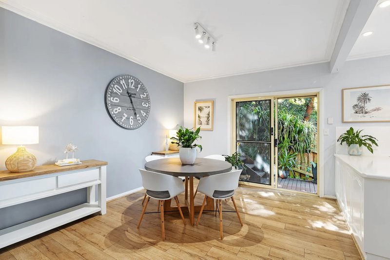 Photo - 8A Grevillea Crescent, Hornsby Heights NSW 2077 - Image 5