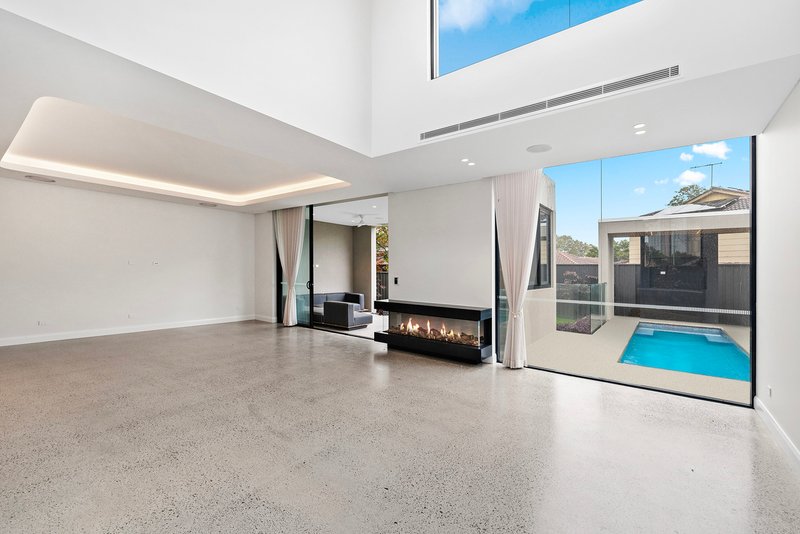 Photo - 8A Ian Street, North Ryde NSW 2113 - Image 3