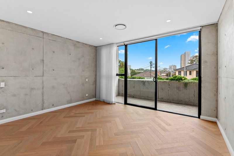 Photo - 8A Ian Street, North Ryde NSW 2113 - Image 9