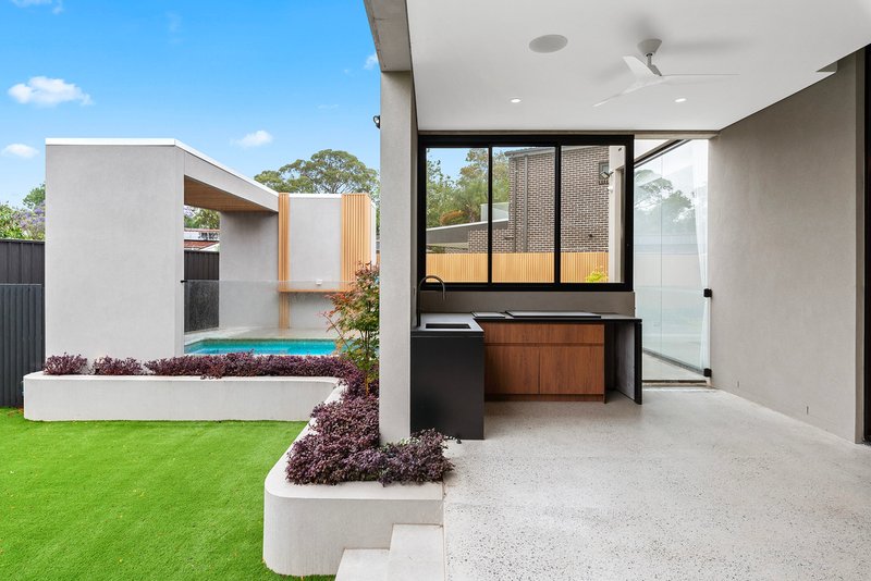 Photo - 8A Ian Street, North Ryde NSW 2113 - Image 12