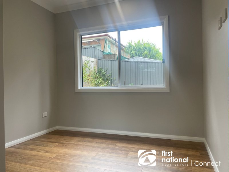 Photo - 8A Kanangra Avenue, Baulkham Hills NSW 2153 - Image 5