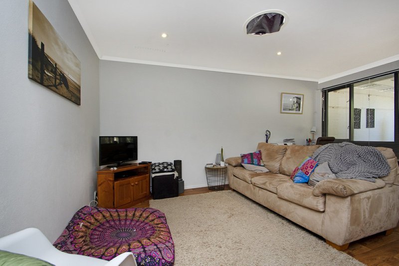 Photo - 8A Monarch Court, Wanneroo WA 6065 - Image 4