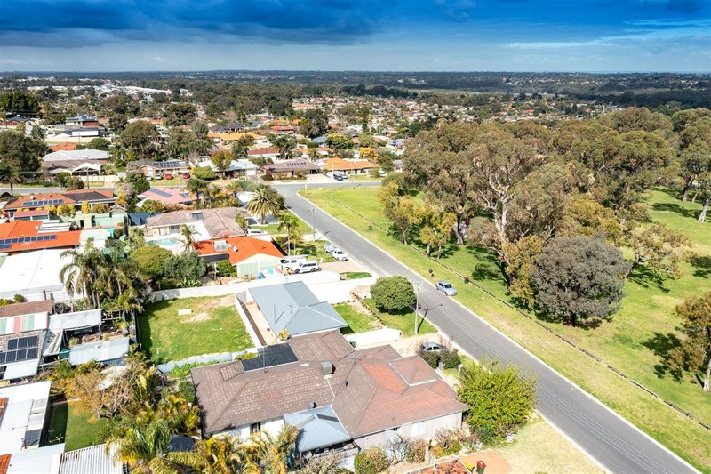 Photo - 8A Waidup Street, Wanneroo WA 6065 - Image 15