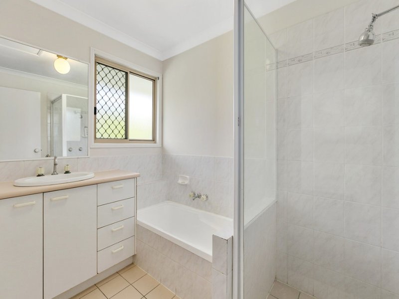 Photo - 8A Wells Place, Hemmant QLD 4174 - Image 6