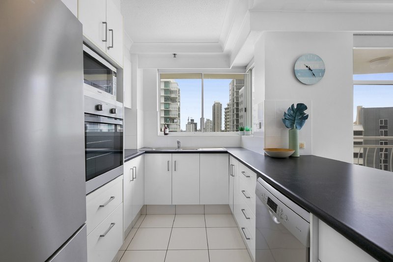 Photo - 8A/3 Second Avenue, Burleigh Heads QLD 4220 - Image 8