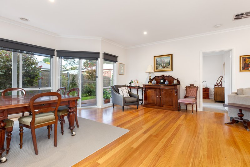 Photo - 8B Allan Street, Berwick VIC 3806 - Image 6