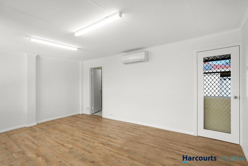 Photo - 8B Auks Rise, Ballajura WA 6066 - Image 13