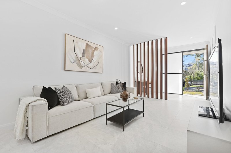 Photo - 8B Booth Street, Westmead NSW 2145 - Image 2