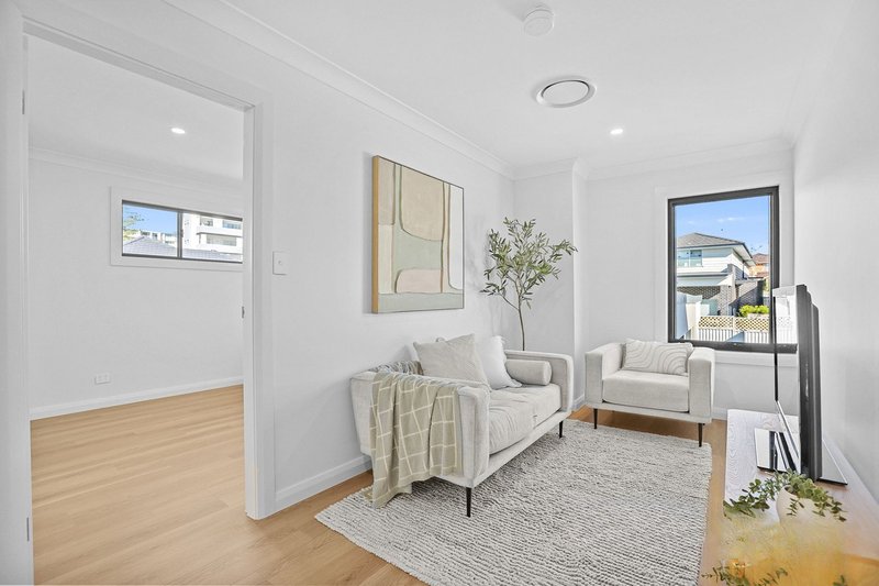 Photo - 8B Booth Street, Westmead NSW 2145 - Image 12