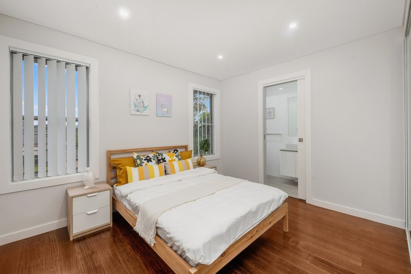 Photo - 8b Braunbeck Street, Bankstown NSW 2200 - Image 8