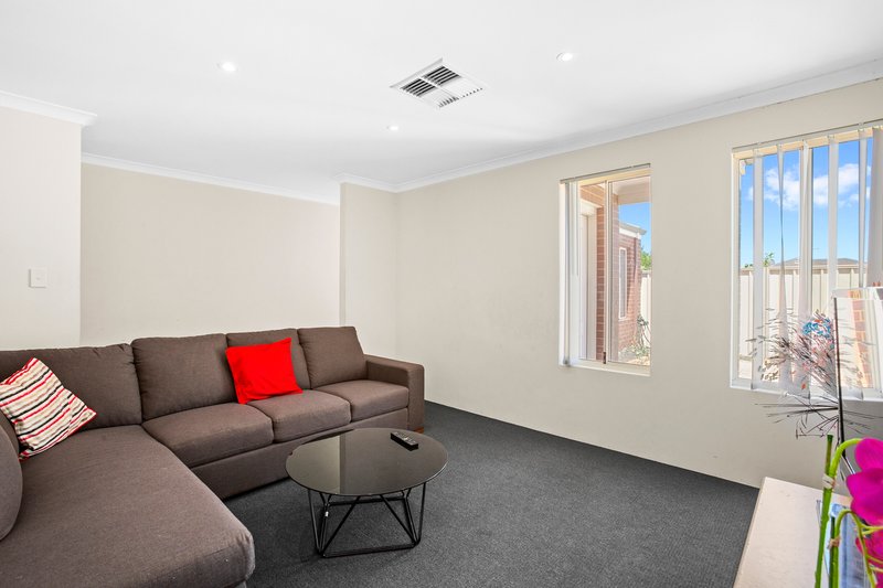 Photo - 8B Brixton Street, Beckenham WA 6107 - Image 4